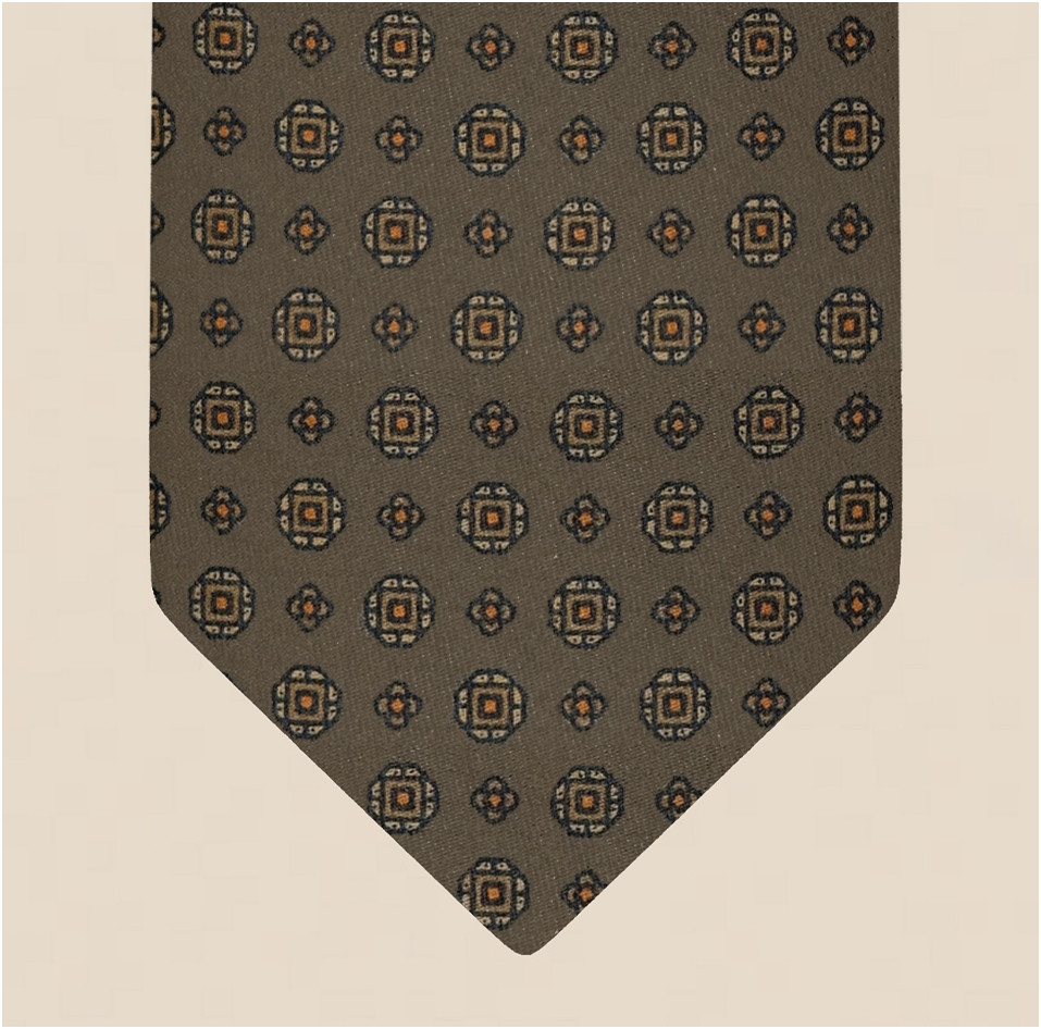 Silk tie