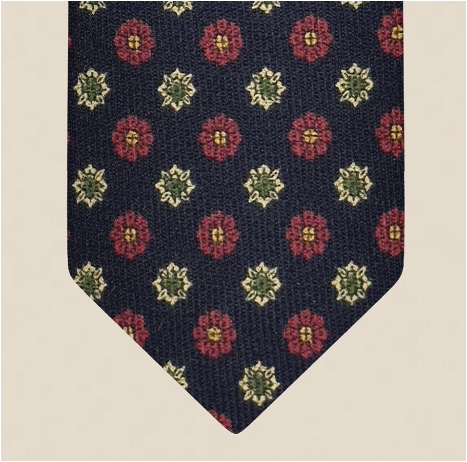 Wool tie