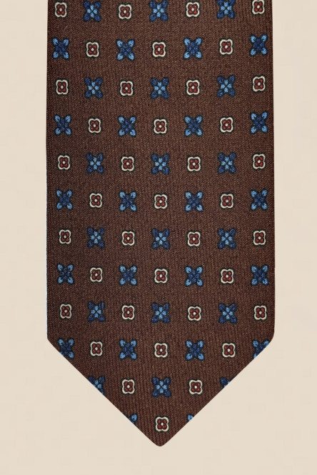 Wool tie