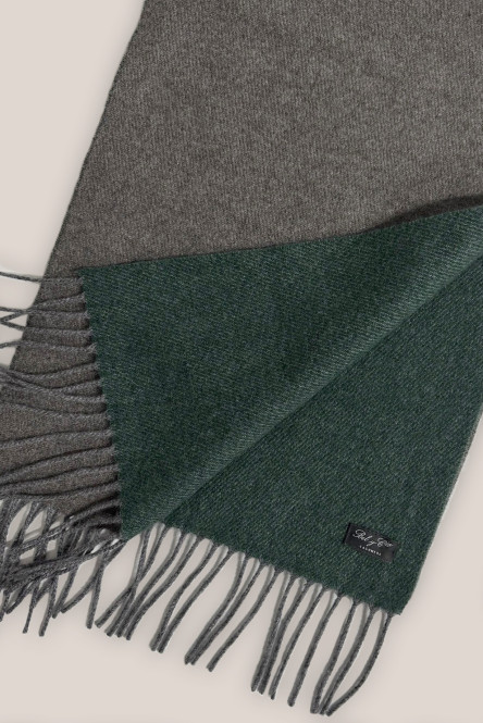 Cashmere scarf