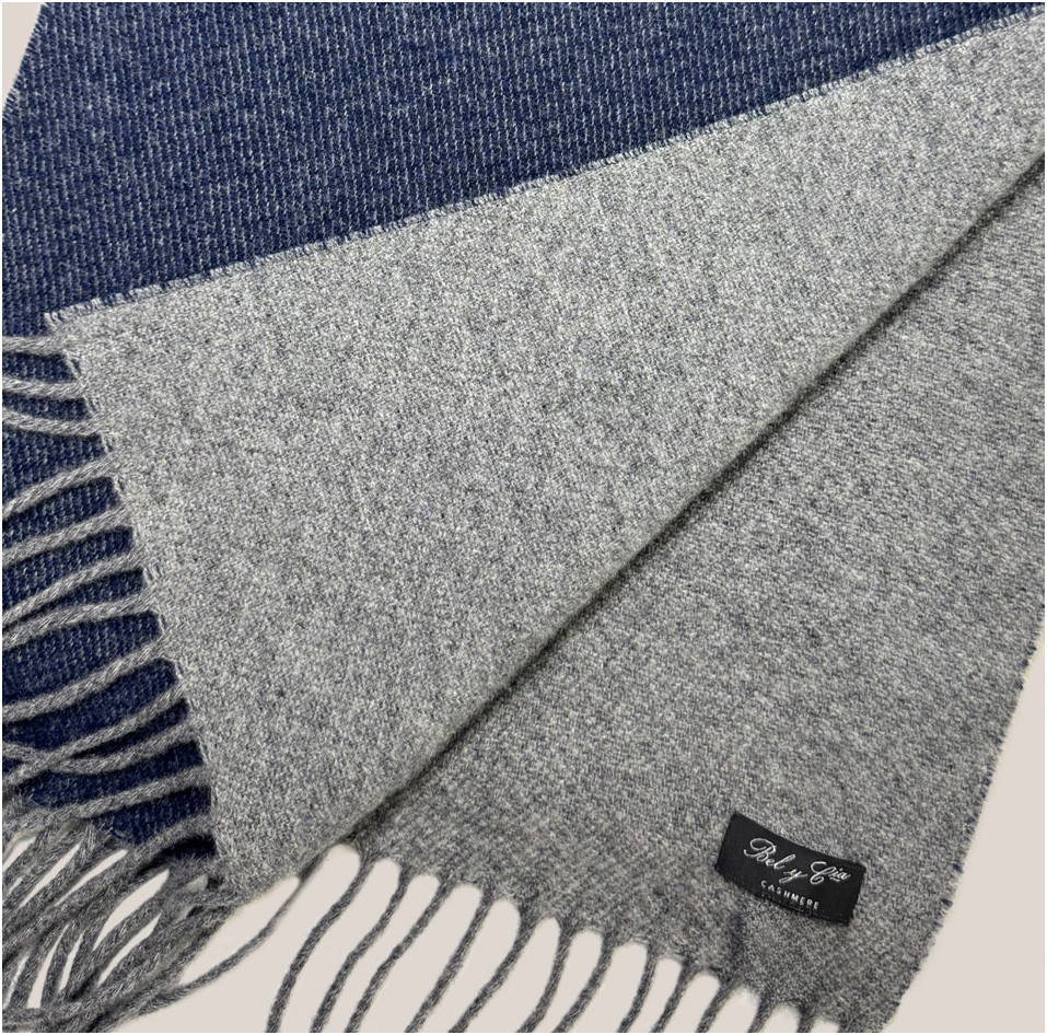 Cashmere scarf